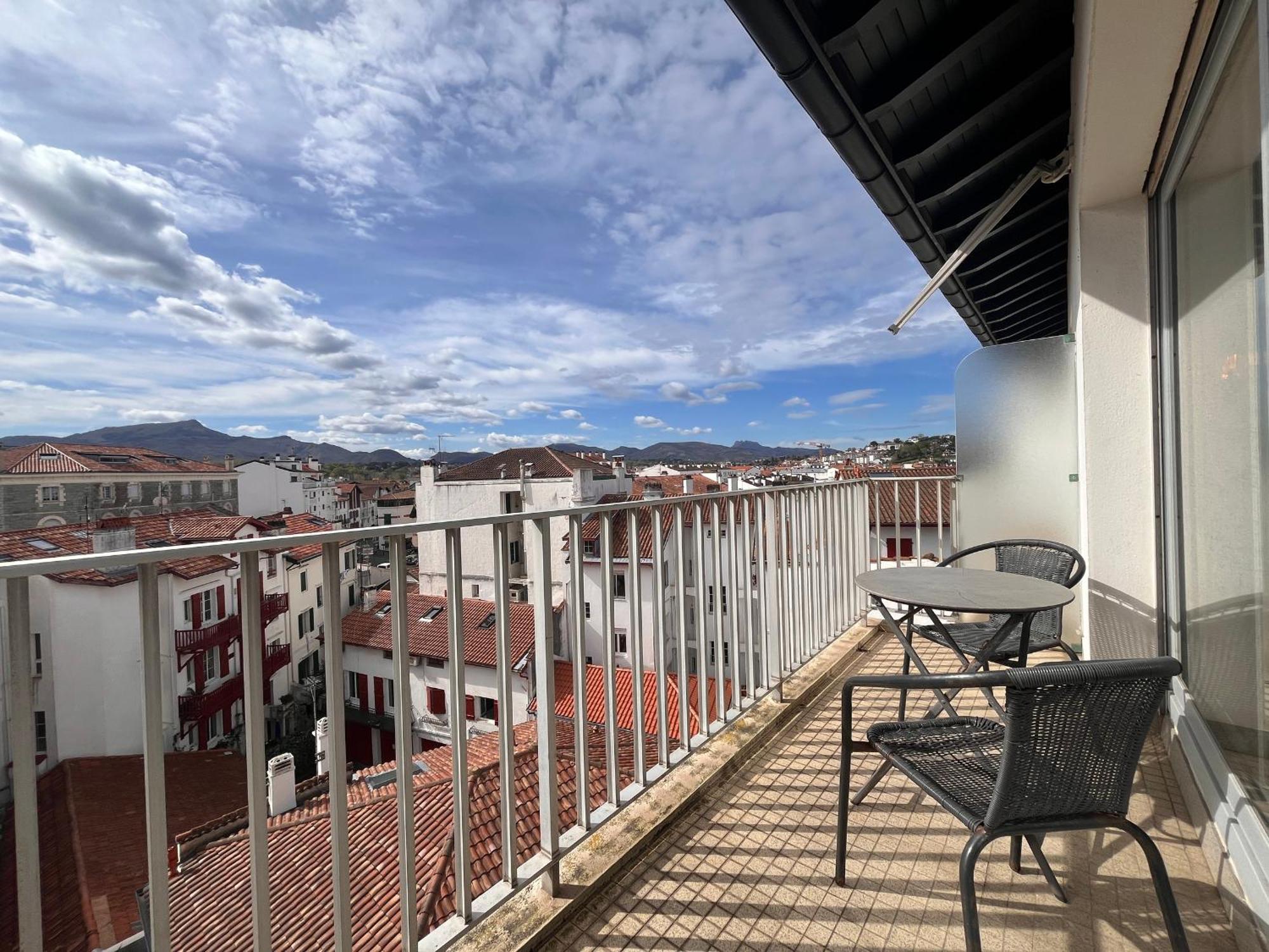 Coeur De Saint-Jean-De-Luz : Appartement Lumineux Avec Balcon, Proche Plage Et Commerces - Fr-1-239-1079 Extérieur photo